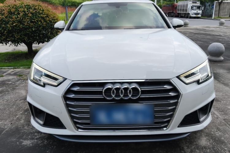 Used Audi A4L 2019 40 TFSI Fashion Edition China VI Emission Standard Front