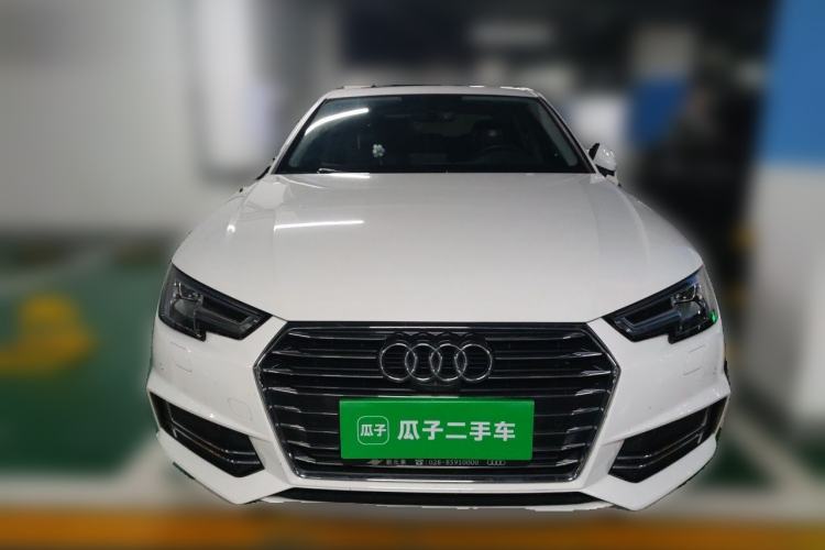 Used Audi A4L 2019 40 TFSI Ambition China VI Front