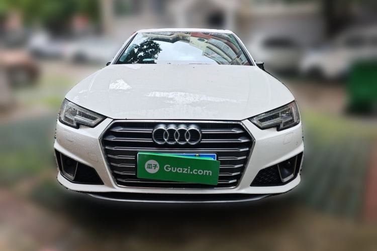 Used Audi A4L 2019 40 TFSI Fashion Edition China VI Emission Standard Front