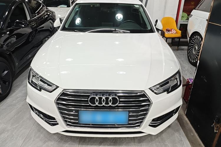 Used Audi A4L 2019 40 TFSI Ambition China VI Front