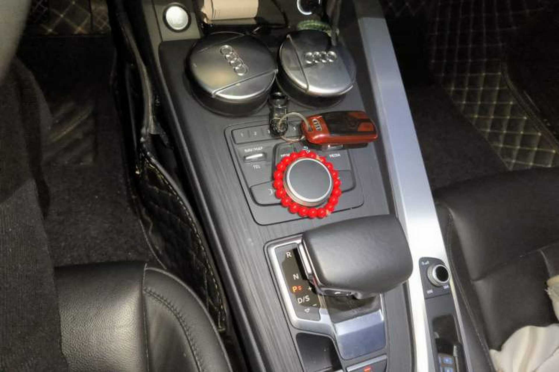 Used Audi A4L 2019 40 TFSI Ambition China VI Gear Lever