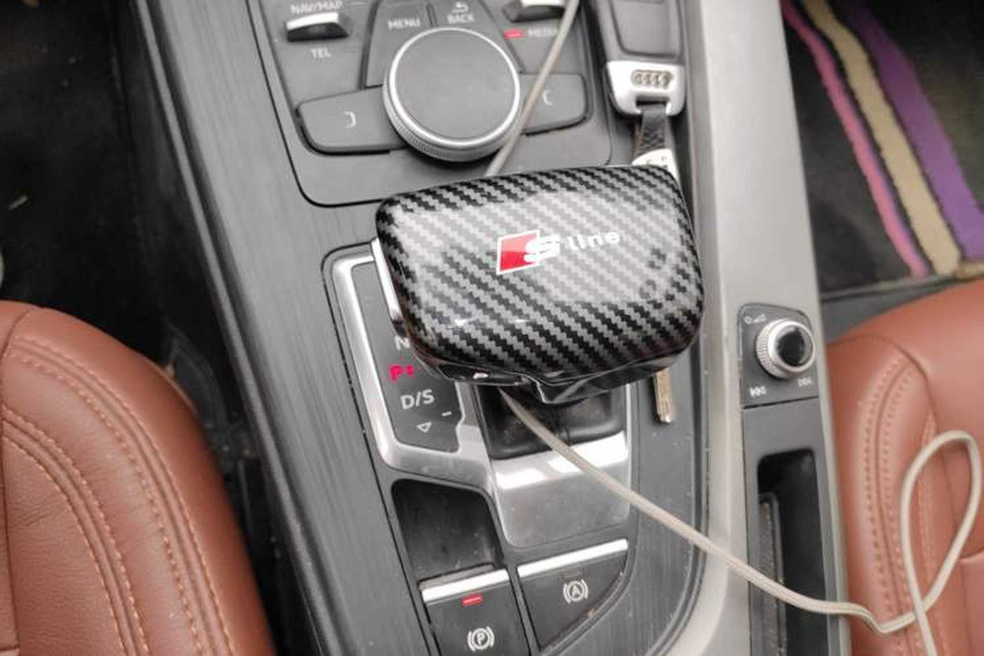Used Audi A4L 2019 40 TFSI Ambition China VI Gear Lever
