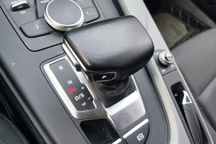 Used Audi A4L 2019 35 TFSI Ambition China V Gear Lever