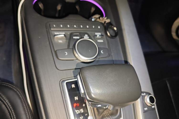 Used Audi A4L 2019 35 TFSI Ambition China V Gear Lever