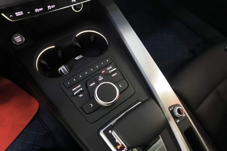 Used Audi A4L 2019 45 TFSI quattro Individual Sport Edition China V Gear Lever