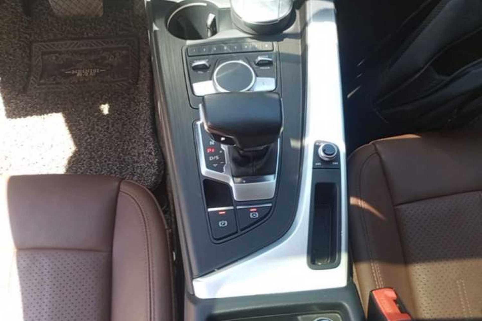 Used Audi A4L 2019 40 TFSI Fashion Edition China VI Emission Standard Gear Lever