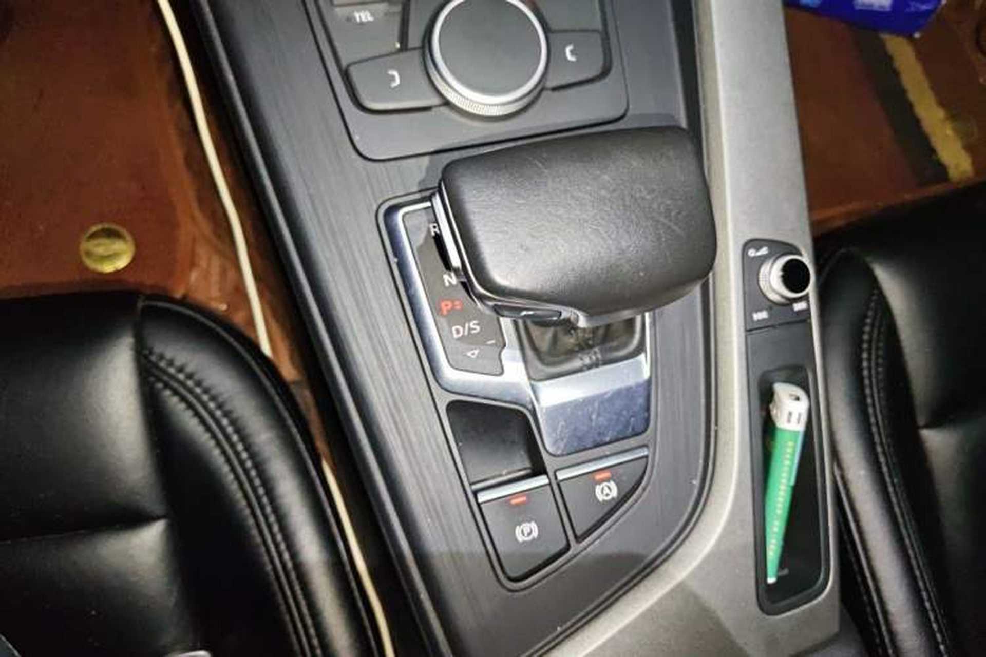 Used Audi A4L 2019 40 TFSI Ambition Version China V Gear Lever