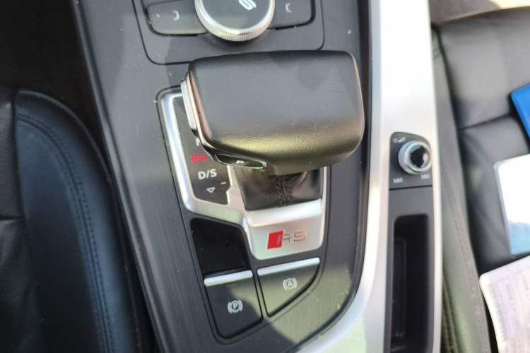 Used Audi A4L 2019 45 TFSI quattro Individual Sport Edition China V Gear Lever
