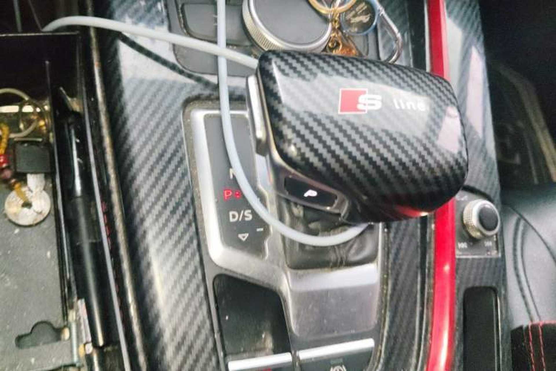 Used Audi A4L 2019 40 TFSI Ambition China VI Gear Lever