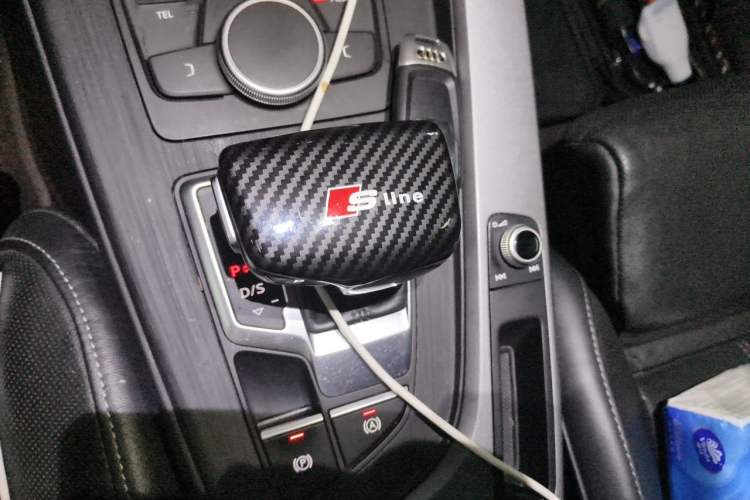Used Audi A4L 2019 40 TFSI Ambition Version China V Gear Lever