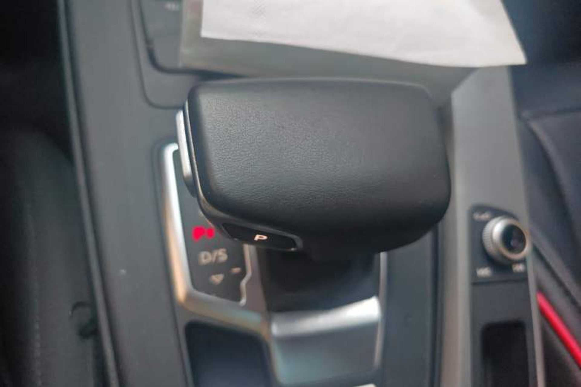 Used Audi A4L 2019 40 TFSI Ambition Version China V Gear Lever