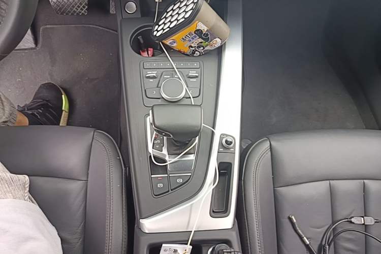 Used Audi A4L 2019 45 TFSI quattro Individual Sport Edition China VI Gear Lever