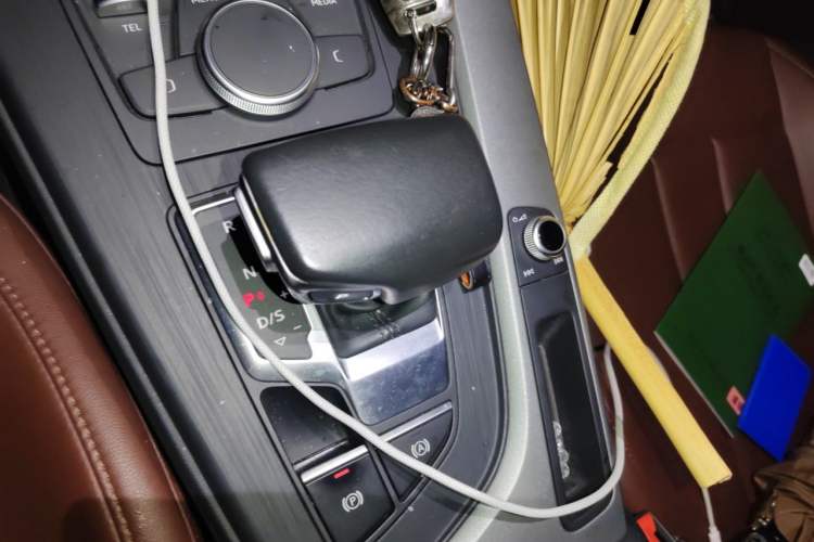 Used Audi A4L 2019 40 TFSI Ambition Version China V Gear Lever