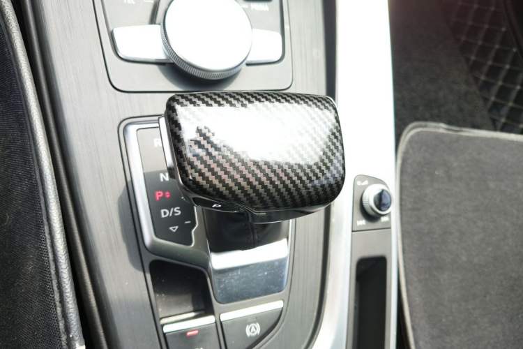 Used Audi A4L 2019 40 TFSI Fashion Version China V Gear Lever