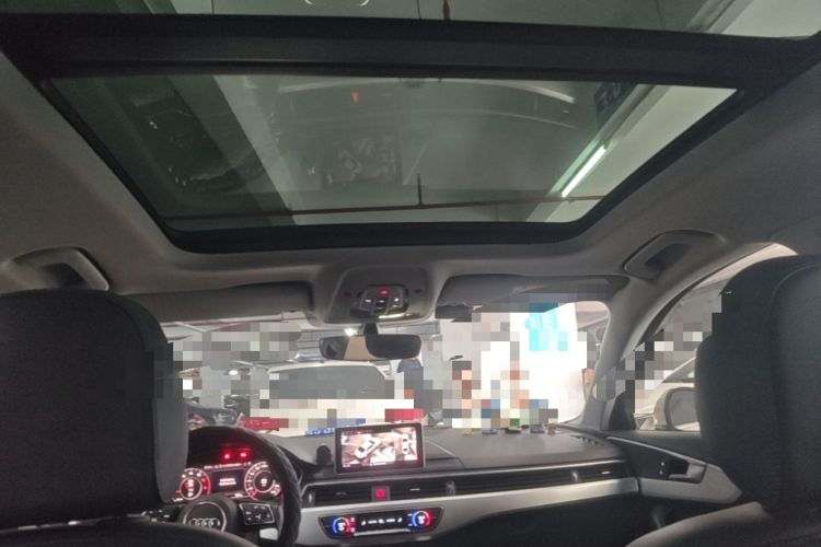 Used Audi A4L 2019 40 TFSI Fashion Edition China VI Emission Standard Headliner