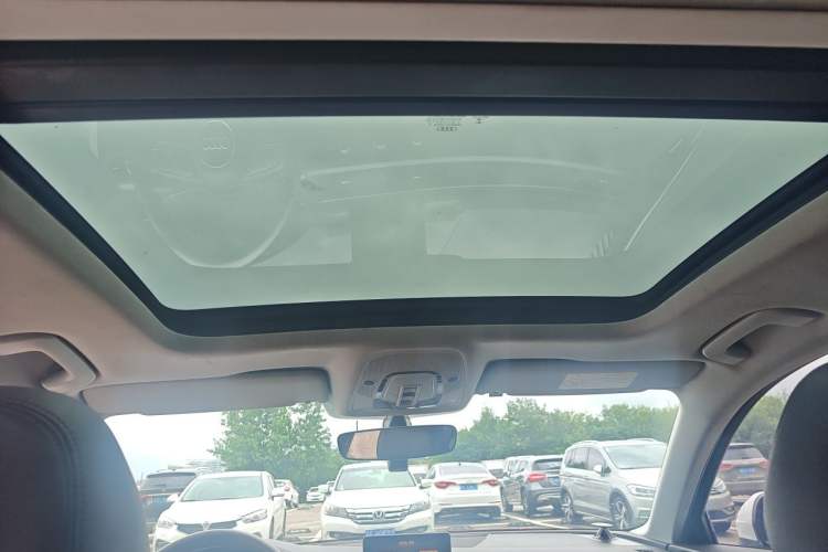 Used Audi A4L 2019 40 TFSI Ambition China VI Headliner