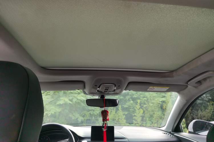 Used Audi A4L 2019 40 TFSI Ambition China VI Headliner