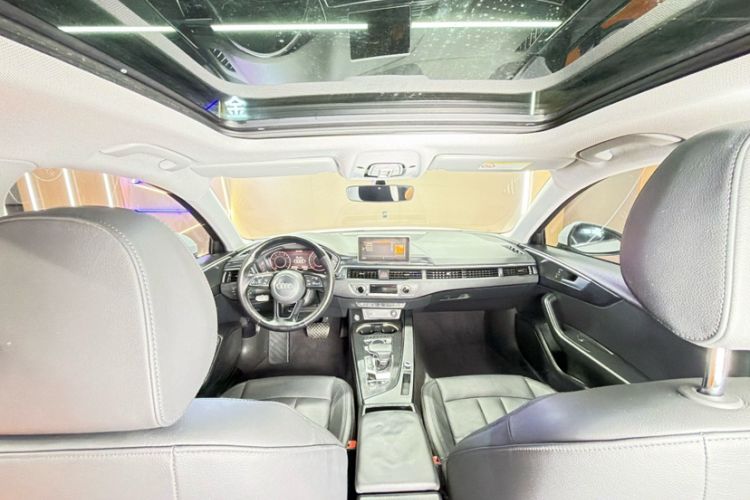 Used Audi A4L 2019 40 TFSI Fashion Version China V Headliner