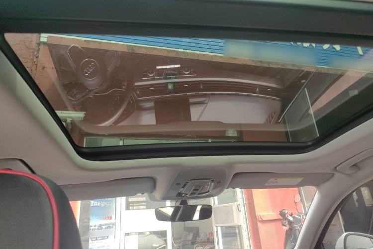Used Audi A4L 2019 40 TFSI Fashion Edition China VI Emission Standard Headliner