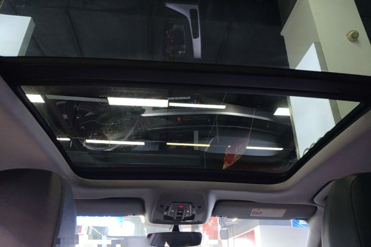 Used Audi A4L 2019 40 TFSI Fashion Edition China VI Emission Standard Headliner