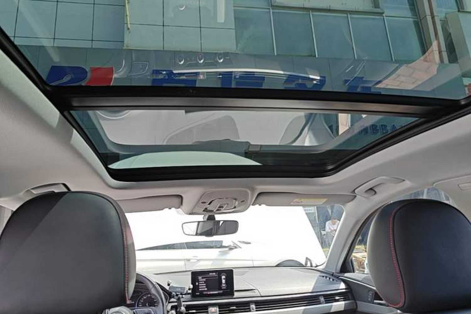 Used Audi A4L 2019 40 TFSI Ambition China VI Headliner