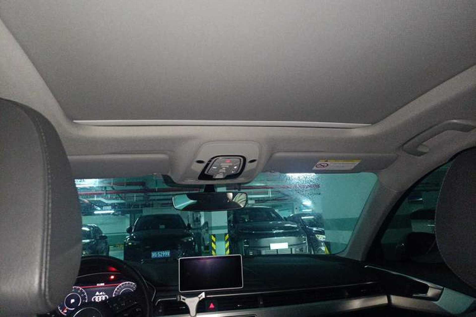 Used Audi A4L 2019 40 TFSI Fashion Edition China VI Emission Standard Headliner