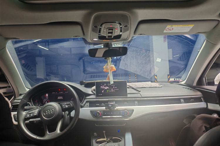 Used Audi A4L 2019 40 TFSI Fashion Version China V Headliner