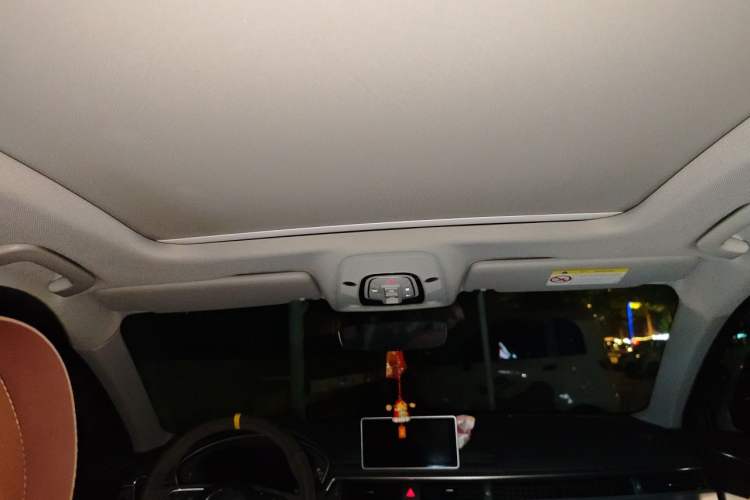 Used Audi A4L 2019 40 TFSI Fashion Edition China VI Emission Standard Headliner