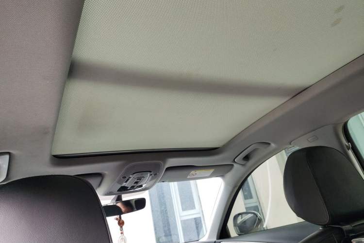 Used Audi A4L 2019 40 TFSI Fashion Edition China VI Emission Standard Headliner