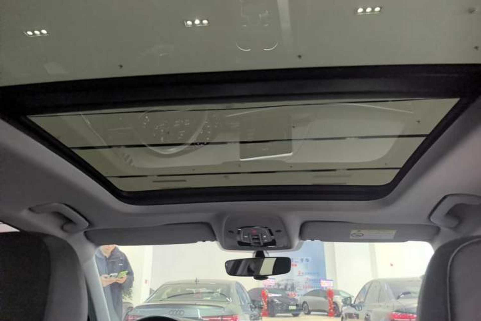 Used Audi A4L 2019 40 TFSI Fashion Edition China VI Emission Standard Headliner