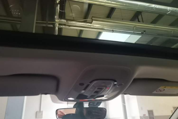 Used Audi A4L 2019 40 TFSI Fashion Edition China VI Emission Standard Headliner