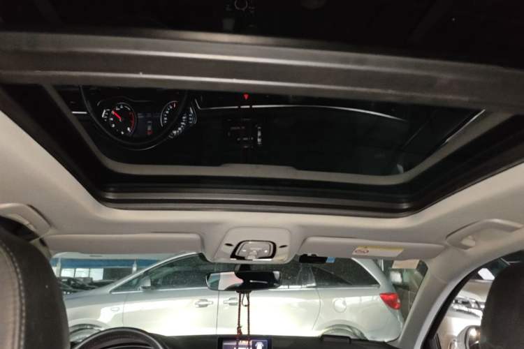 Used Audi A4L 2019 40 TFSI Fashion Edition China VI Emission Standard Headliner