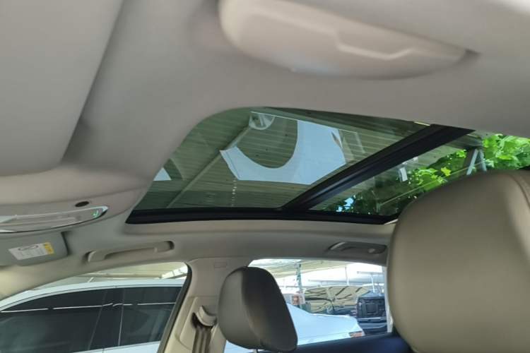 Used Audi A4L 2019 40 TFSI Fashion Edition China VI Emission Standard Headliner