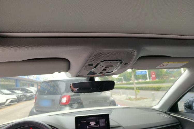 Used Audi A4L 2019 40 TFSI Fashion Edition China VI Emission Standard Headliner