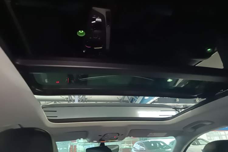 Used Audi A4L 2019 40 TFSI Ambition China VI Headliner