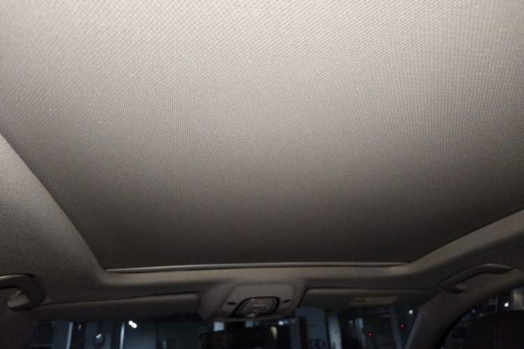 Used Audi A4L 2019 40 TFSI Fashion Edition China VI Emission Standard Headliner