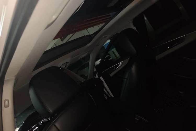Used Audi A4L 2019 40 TFSI Ambition China VI Headliner