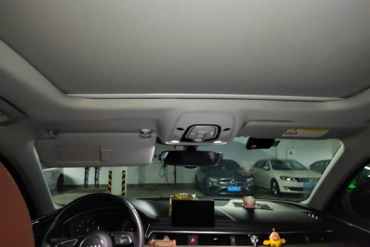 Used Audi A4L 2019 40 TFSI Ambition Version China V Headliner