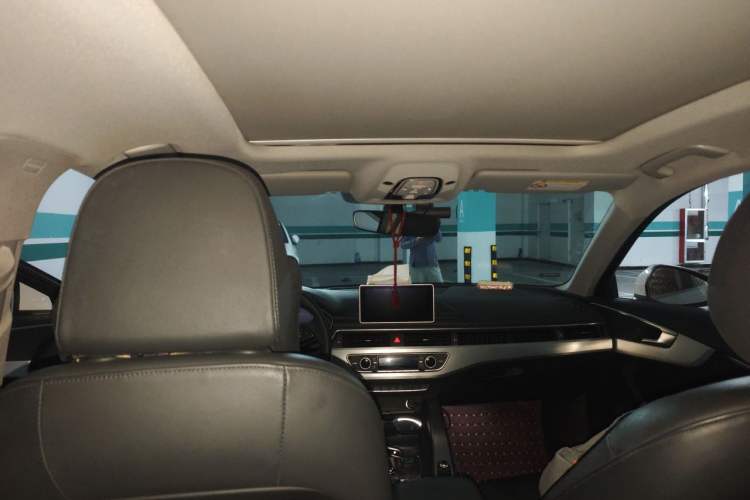 Used Audi A4L 2019 40 TFSI Fashion Version China V Headliner