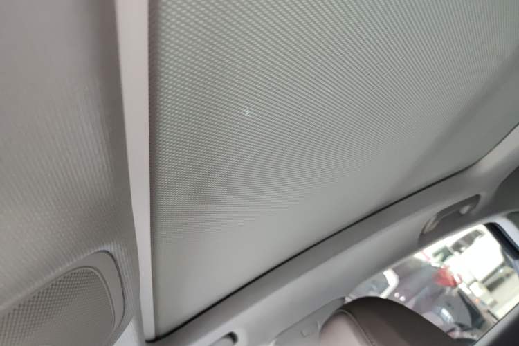 Used Audi A4L 2019 40 TFSI Ambition China VI Headliner