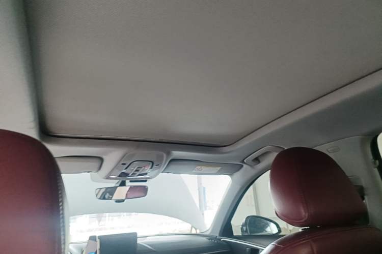 Used Audi A4L 2019 40 TFSI Ambition China VI Headliner