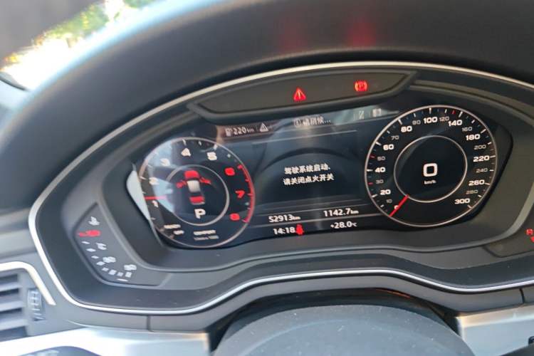 Used Audi A4L 2019 40 TFSI Fashion Edition China VI Emission Standard Instrument Cluster