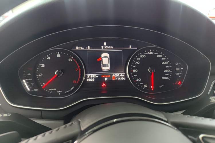 Used Audi A4L 2019 40 TFSI Ambition China VI Instrument Cluster