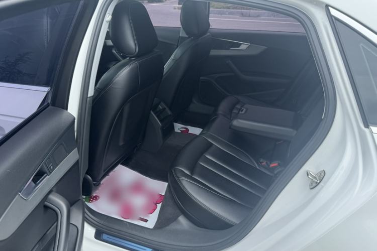 Used Audi A4L 2019 40 TFSI Ambition Version China V Interior 1