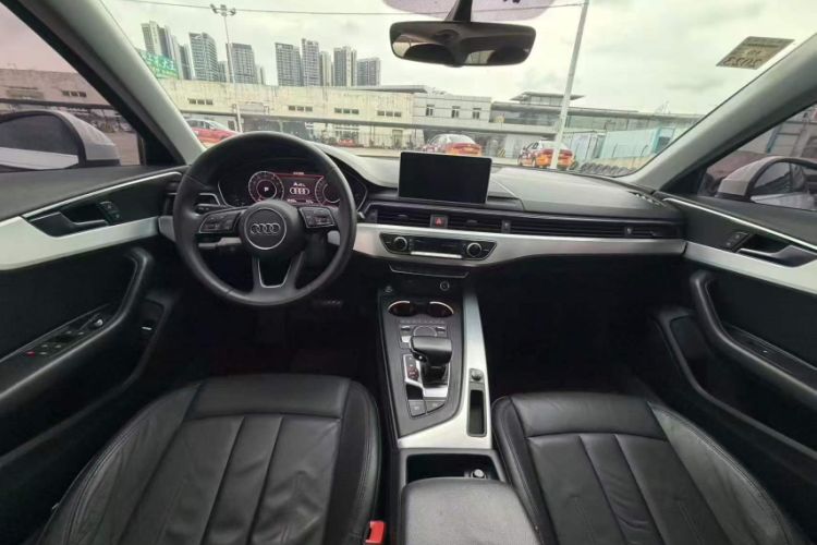 Used Audi A4L 2019 40 TFSI Fashion Edition China VI Emission Standard Interior 1