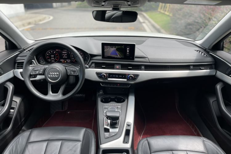 Used Audi A4L 2019 40 TFSI Fashion Edition China VI Emission Standard Interior 1