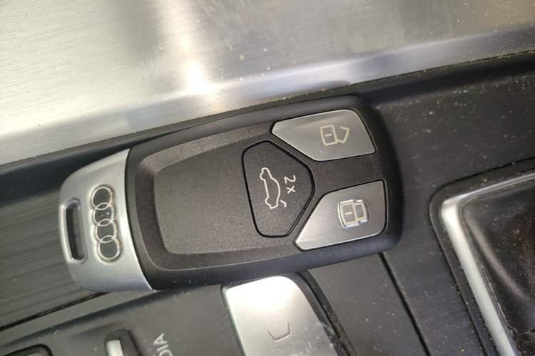 Used Audi A4L 2019 40 TFSI Fashion Version China V Interior 1