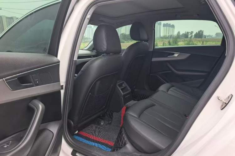 Used Audi A4L 2019 40 TFSI Ambition Version China V Interior 1