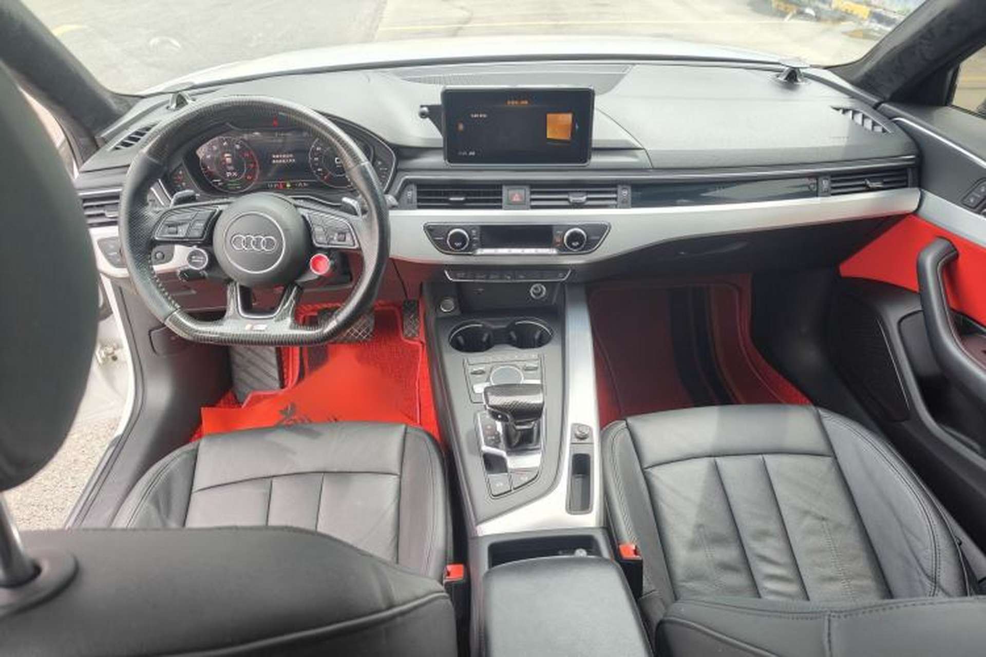 Used Audi A4L 2019 40 TFSI Fashion Edition China VI Emission Standard Interior 1