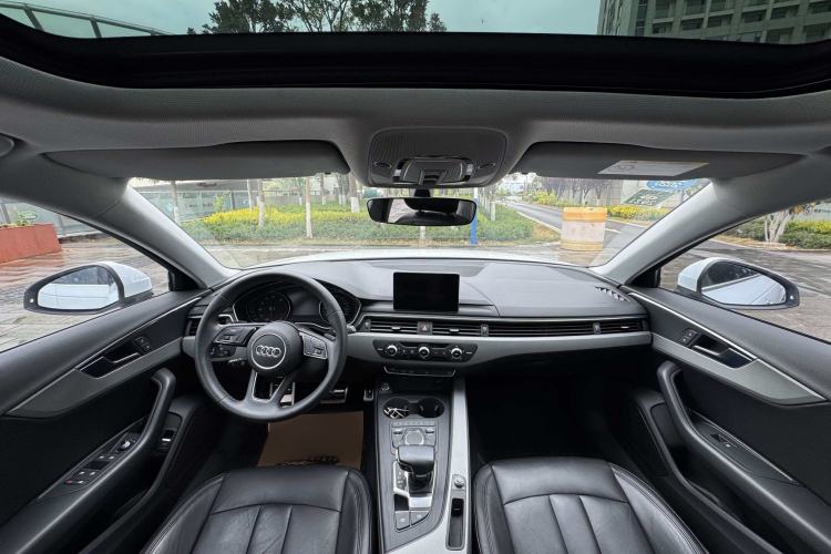 Used Audi A4L 2019 40 TFSI Ambition China VI Interior 1